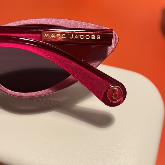 marc jacobs cat eye sunglasses!🩷❤️ - Picture 7 of 15